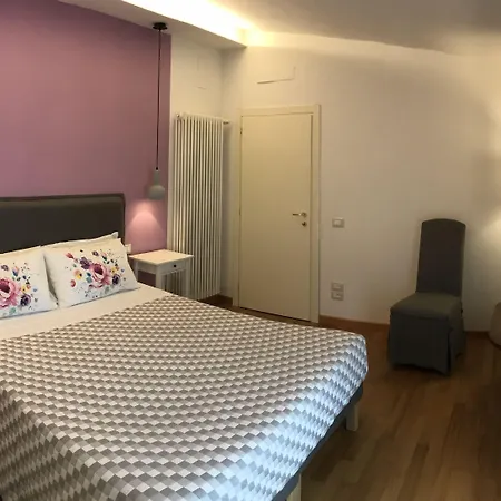 La Ghirlanda Bed and Breakfast